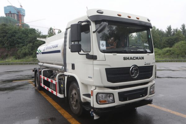 Shacman L3000 — изображение 4