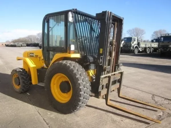 Вилочный автопогрузчик JCB 930