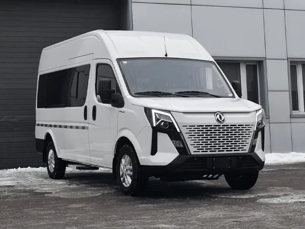 Грузопассажирский автомобиль DongFeng K33-561. Туристический
