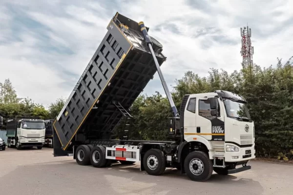 Самосвал FAW 8x4 J6 СА3310
